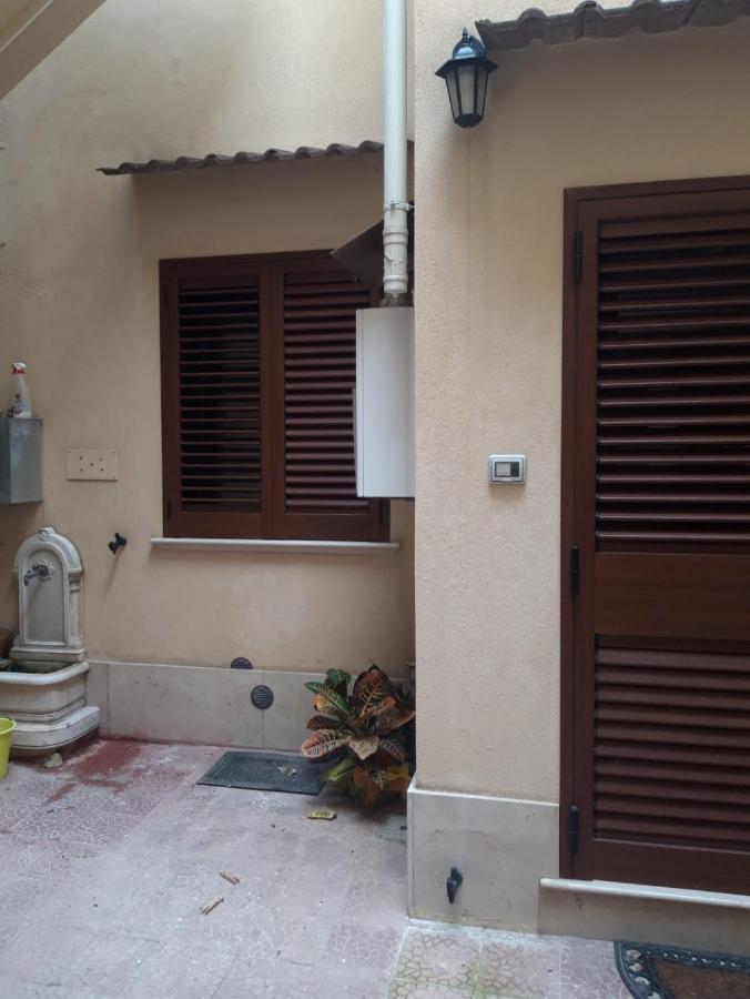 Casa Ale Bed & Breakfast Brindisi Exterior foto