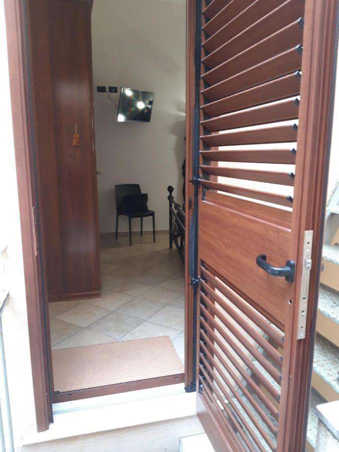 Casa Ale Bed & Breakfast Brindisi Exterior foto